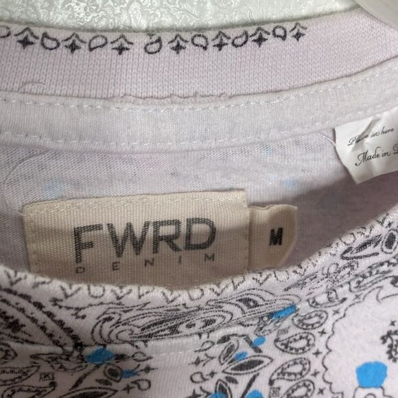FWRD Denim Women’s Stay Low Key T Shirt Size M - Picture 2 of 5